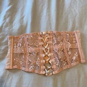 Essie by Agent Provocateur Waspie only